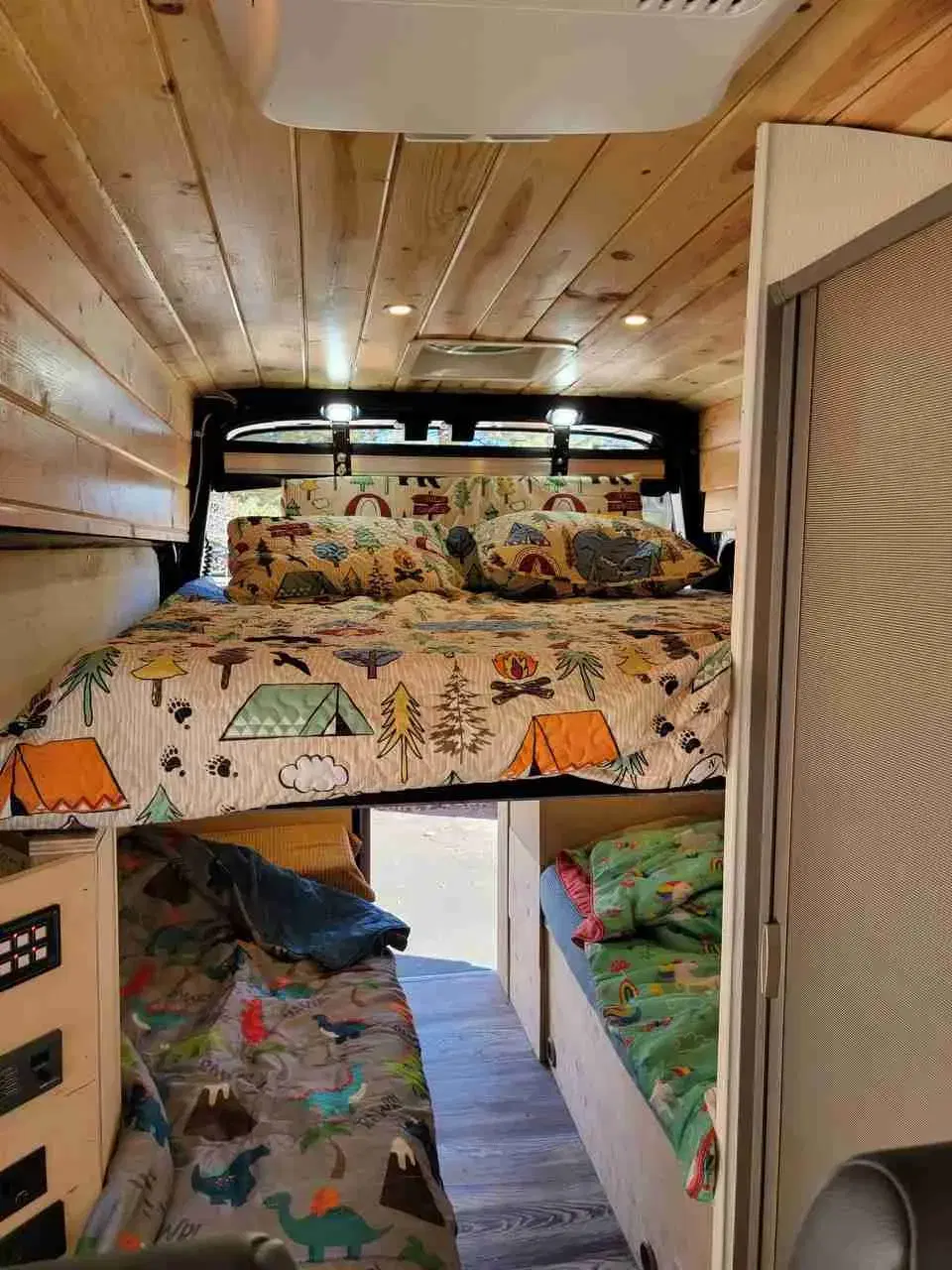 Van image 1