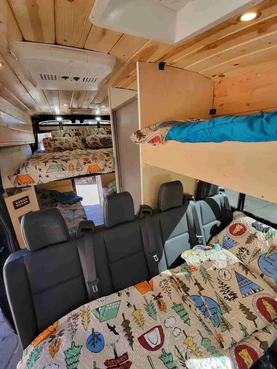 Van image 3