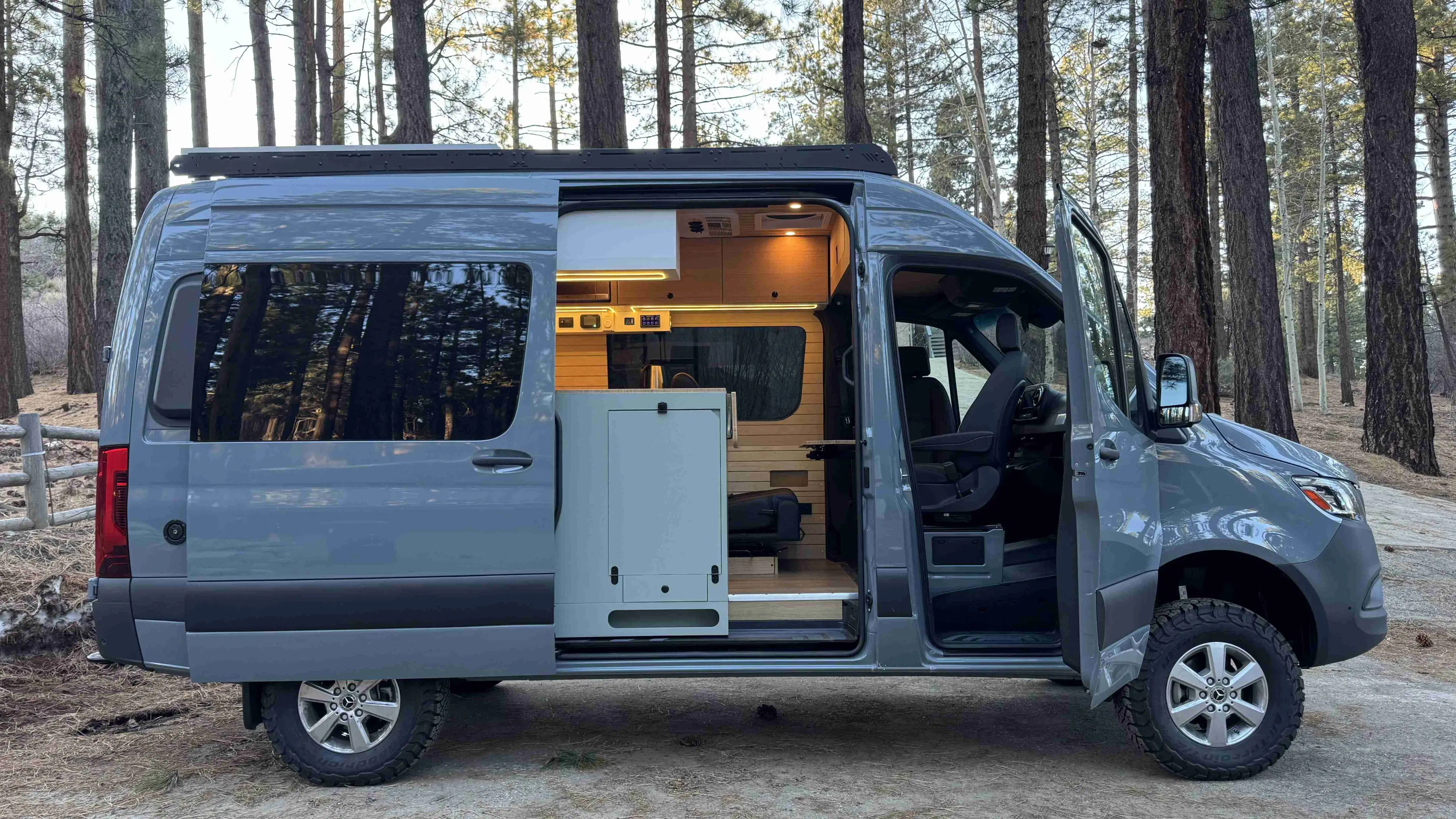 Van image 1