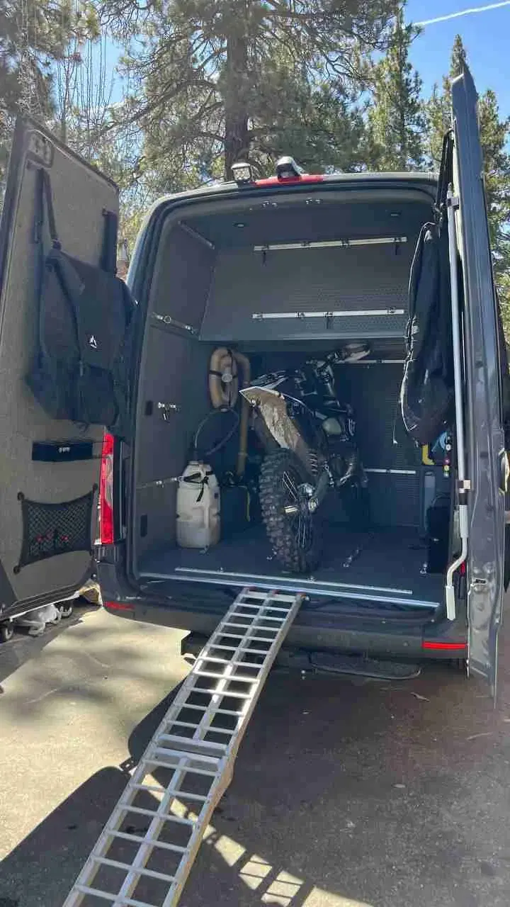 MotoVan 4