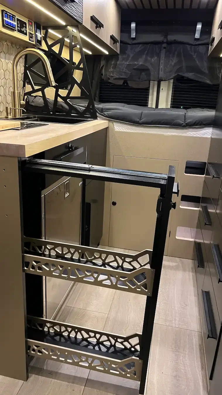 /layout-detail/calabasas