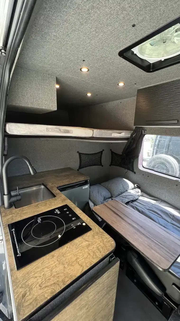 /layout-detail/moto-van