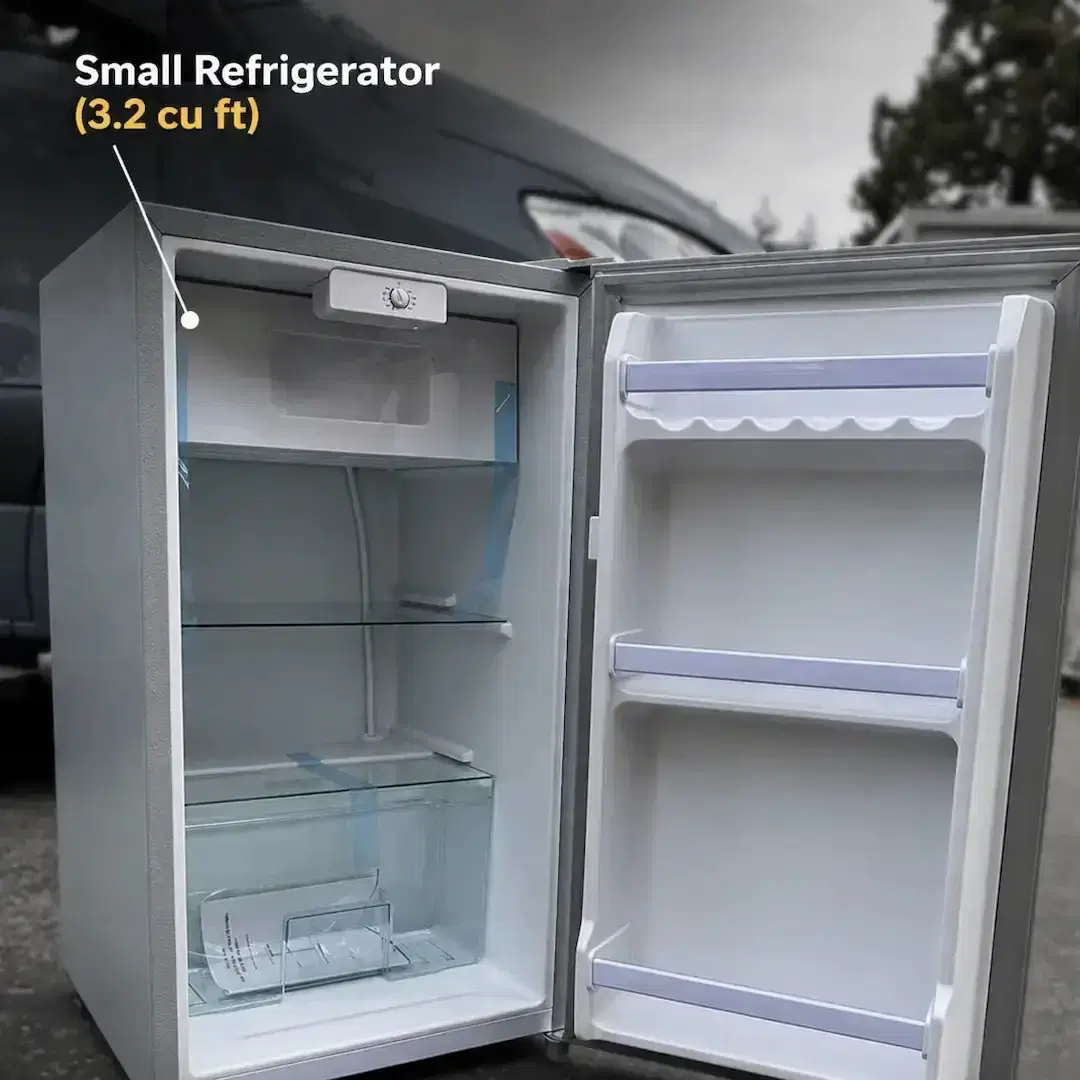 Small Refrigerator (3.2 cu ft)