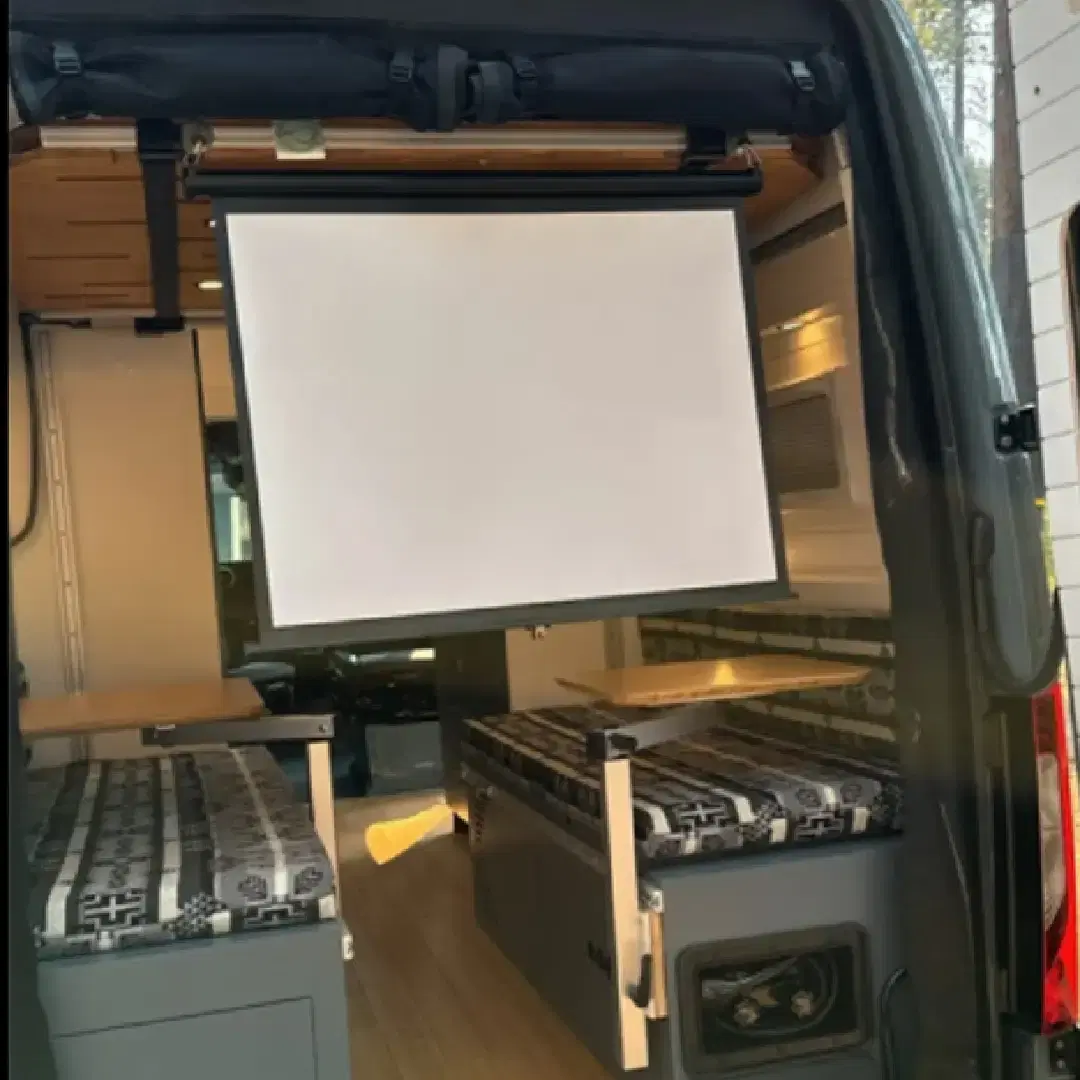 Detachable Projector Screen