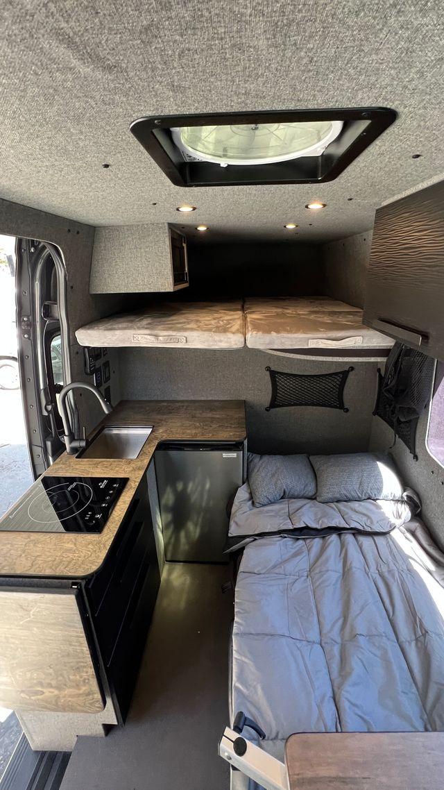 Moto Van