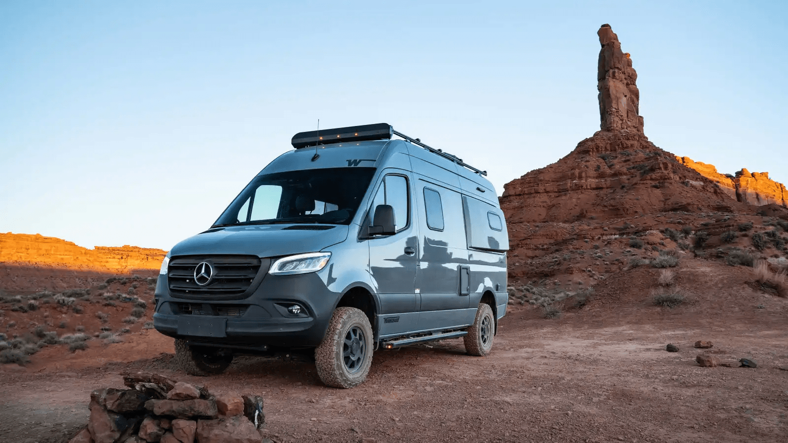 WINNEBAGO REVEL