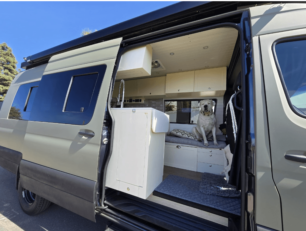 CUSCO VAN